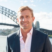 Alastair MacLeod logo
